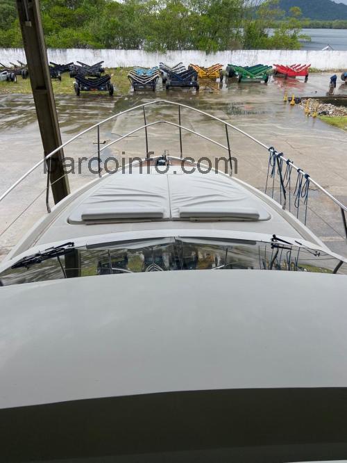 Azimut 400 ficha-técnica e avaliações